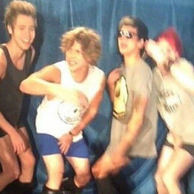 Hey you just got a free follow! So would you mind following @lukesmutaf for some Luke imagines!
