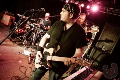 Guitars and keys from Ses catch you Juan