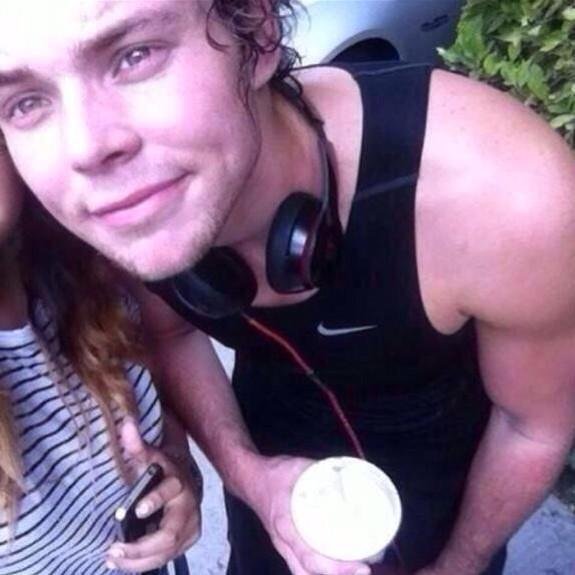 narry_oops's profile picture. @blackframeirwin