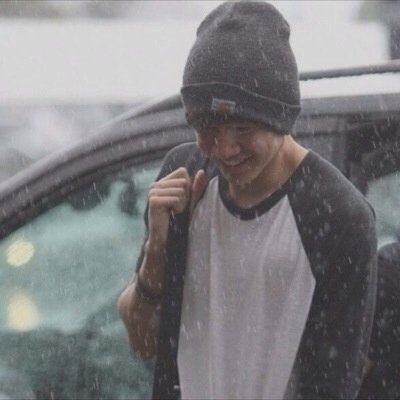 posting and rt'ing 5sos fam meetups in seattle
