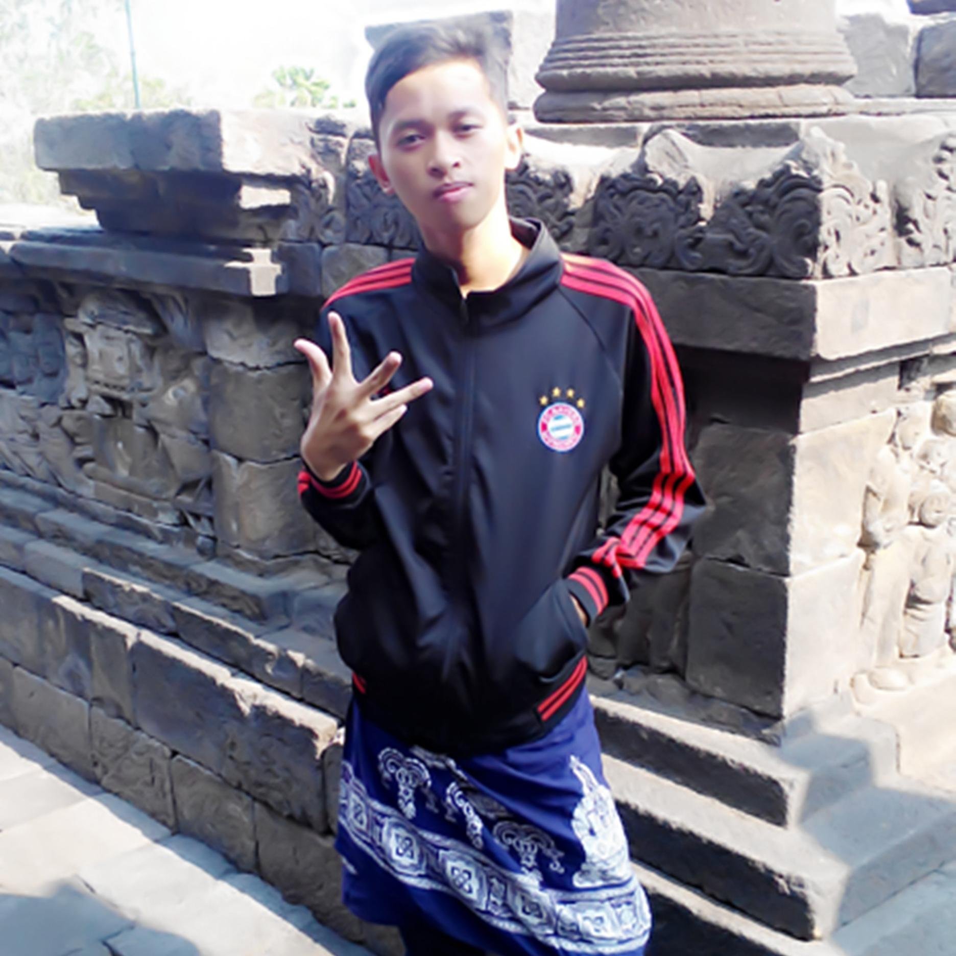 New_Deni96's profile picture. 