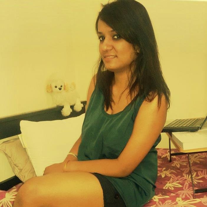 A pretty smile and a cute face with loads of innocence.. That is all i can write about myself.. :)