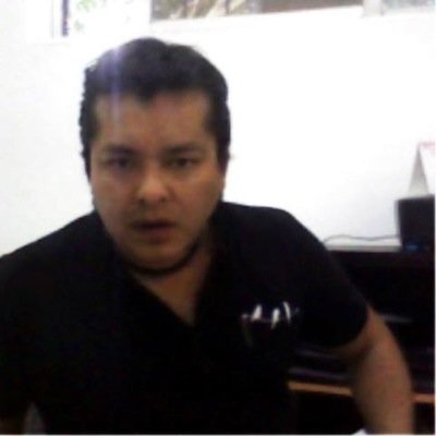 D estilo d vida relajado, con una alta carga de pensamientos nocivos, adicto a la música, la adrenalina y la buena compañía… liberal y sin costumbres moralistas