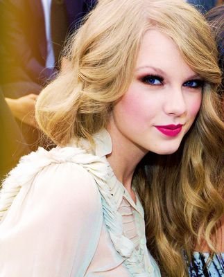 Hey :D I gave you a free follow! Mind following @gabgalang15 @swiftsos_ @GlitterTSwizzle as return? thanks :*