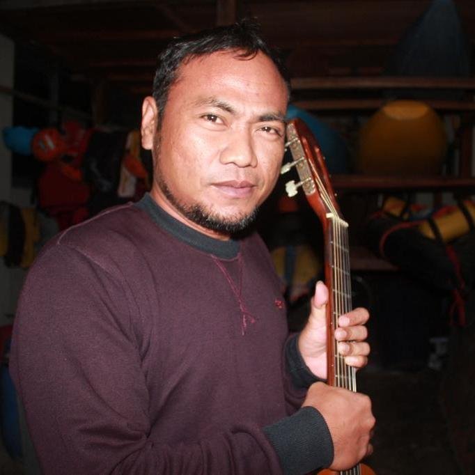 tukang nabuh gamelan, tukang outbound dan tukang mengantar anda jalan-jalan keliling jogja