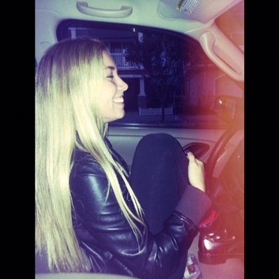 mariiiaaaad's profile picture. 