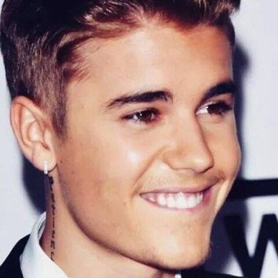 justin follow me please
im italian belieber