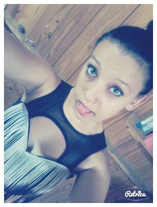 - já chorei e já sorri, a vida se renova e disso não dá pra fugir {♪'
- arrisque as atitudes & viva os momentos :D'