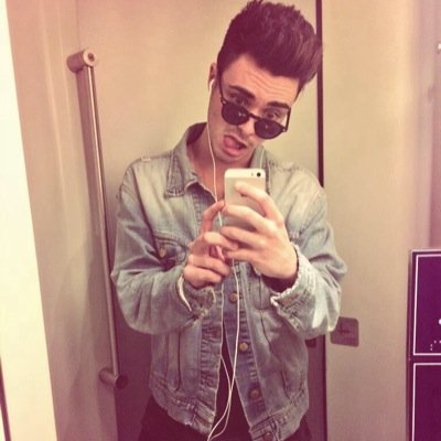 Bienvenidos al primer club de fans de @MarioJefferson en Melilla. #Notoveryou ultimo singlee! Su primer CD - The night I forgot your name