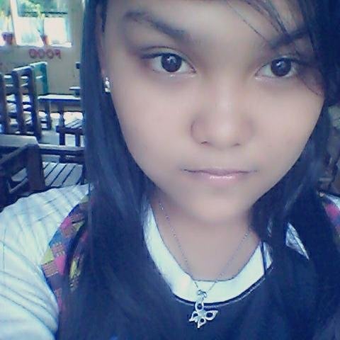 hi there im lyza marie and i love lesbians and im fan of dorina roxas :D