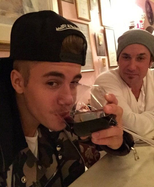 JUSTIN BIEBER , PLEASE NOTICE ME