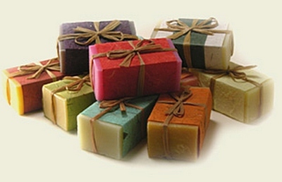 We create beautiful natural soaps and toiletries from the Aloha State!