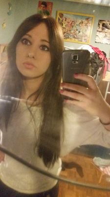 AiidaRubiia's profile picture. 19. Carpe diem!/  /Sin complejo de Barbie./  Made in Italy/  ~amante del 13~ Just me myself and I ~  http://t.co/caf1E6gzQ3