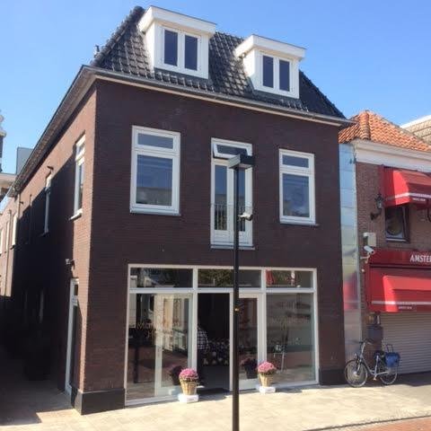 Franchise ondernemer van MarktplaatsHelper Hoogeveen.Wij helpen met de verkoop van uw nieuwe en tweedehands spullen.Hoofdstraat 66 te Hoogeveen. E.Zwiers Zwolle