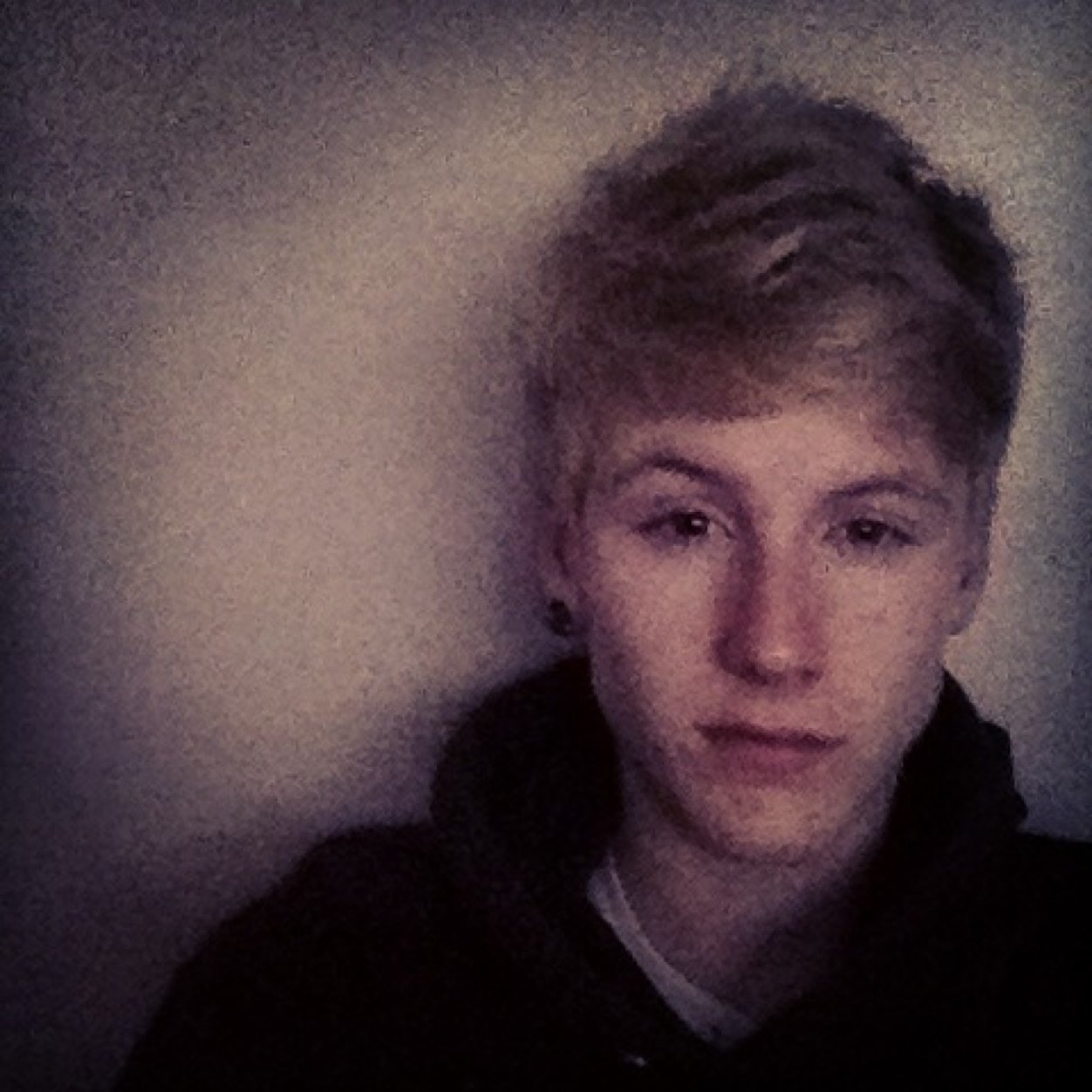 _LOUIECANNINGS_'s profile picture. Smoke bare, love ya friends and have a good time.