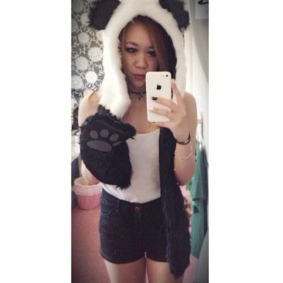 Jessie/22/Media & Marketing graduate