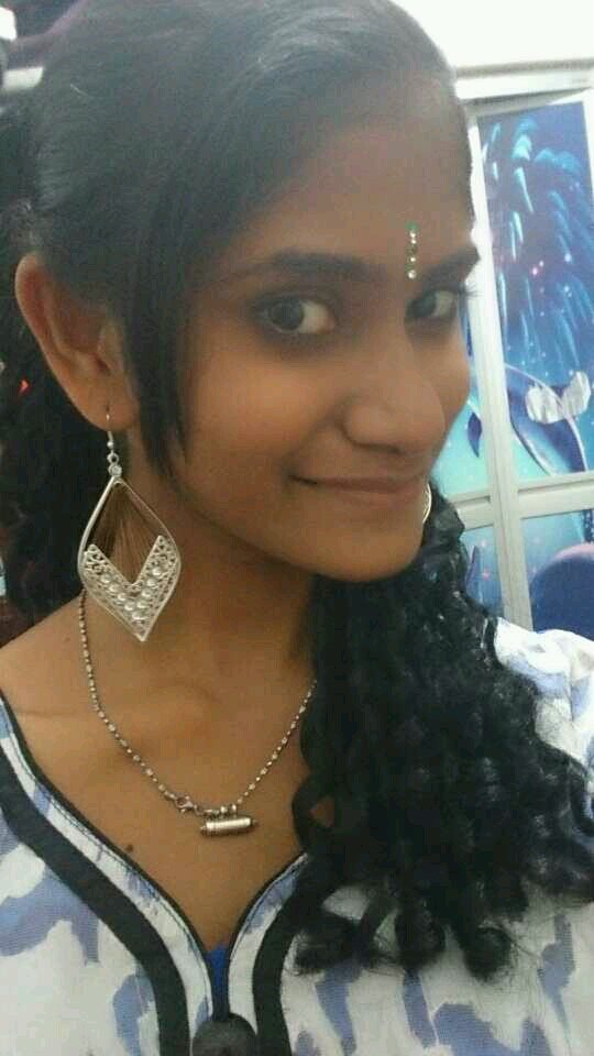STUDENT:BARATHANATHIYAM DANCER:SINGER:HAPPY PERSON:FRIENDLY WITH EVERYONE.HAVOC BROTHERS FAN EVER. #IN#