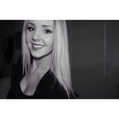 Instagram •daniellelewiss•