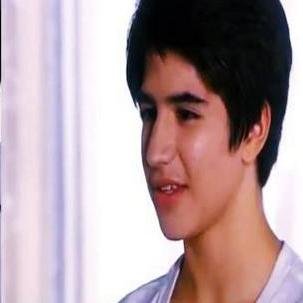 Sou Rico Bonito e Popular  do Colegio !Paai @mi_santinhosqn Irmãs @ColuciGata ,@MayPerronni