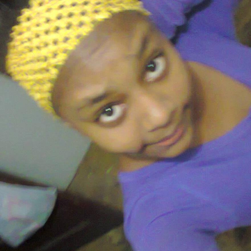 Dejame vivir no sufras .. a fin a cabo no me importa tu comentario por que por ty no boy a buscar mi felicidad ...