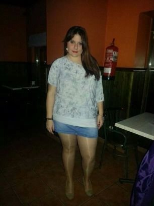 quiero ser tus buenas noches y esos montones de sueños que enrredan tus sentimientos, no tengas prisa ninguna que yo te regalo mi tiempo