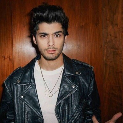 follow my friend @comfysweaterhes and dm me when you did so i can give you free follows