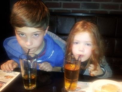 ElaineMR76's profile picture. 