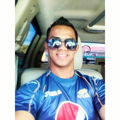 instagram- gustavo_Pai. Facebook- Gustavo Carrasco