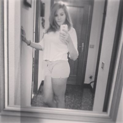 XVII| . Estudiante de grado Medio de Administración y Gestión financiera.
@tomorrowland  un gran sueño por cumplir. ♥