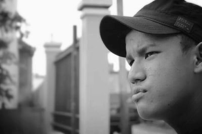 Aku ini aku dan aku tidak bisa meniru kalian .