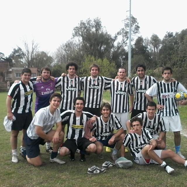 fcplazaoficial's profile picture. 