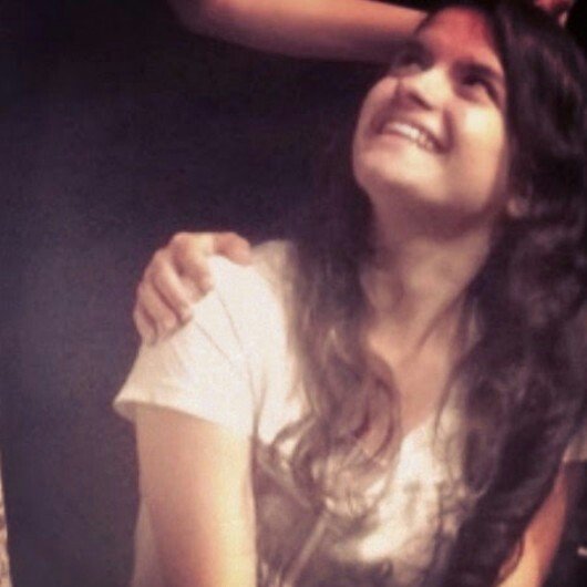 anacarolardente's profile picture. 