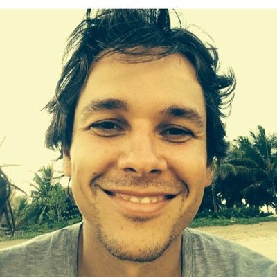 Diretor de Planejamento na Café Editora e Café Store (https://t.co/UrZjfxfQzB).