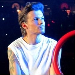 hi this is @louinterrupted and i just gave you a free follow so you should go follow me. (I follow back) Have a great day !