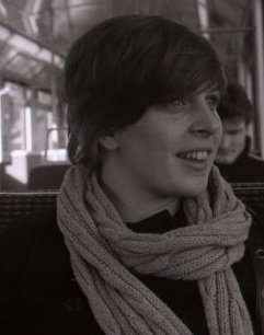 Works for an international publisher of illustrated books. From Paris, lived in NYC, now in London.