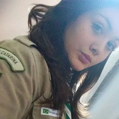 sim, sou louca, mais é assim que eu quero ser, nao de outro jeito goste vc ou nao ✌✌✌
