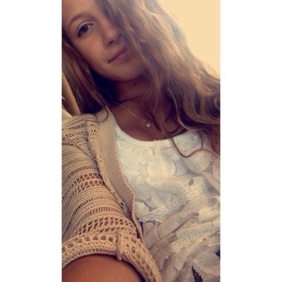 kahliabramss's profile picture. 