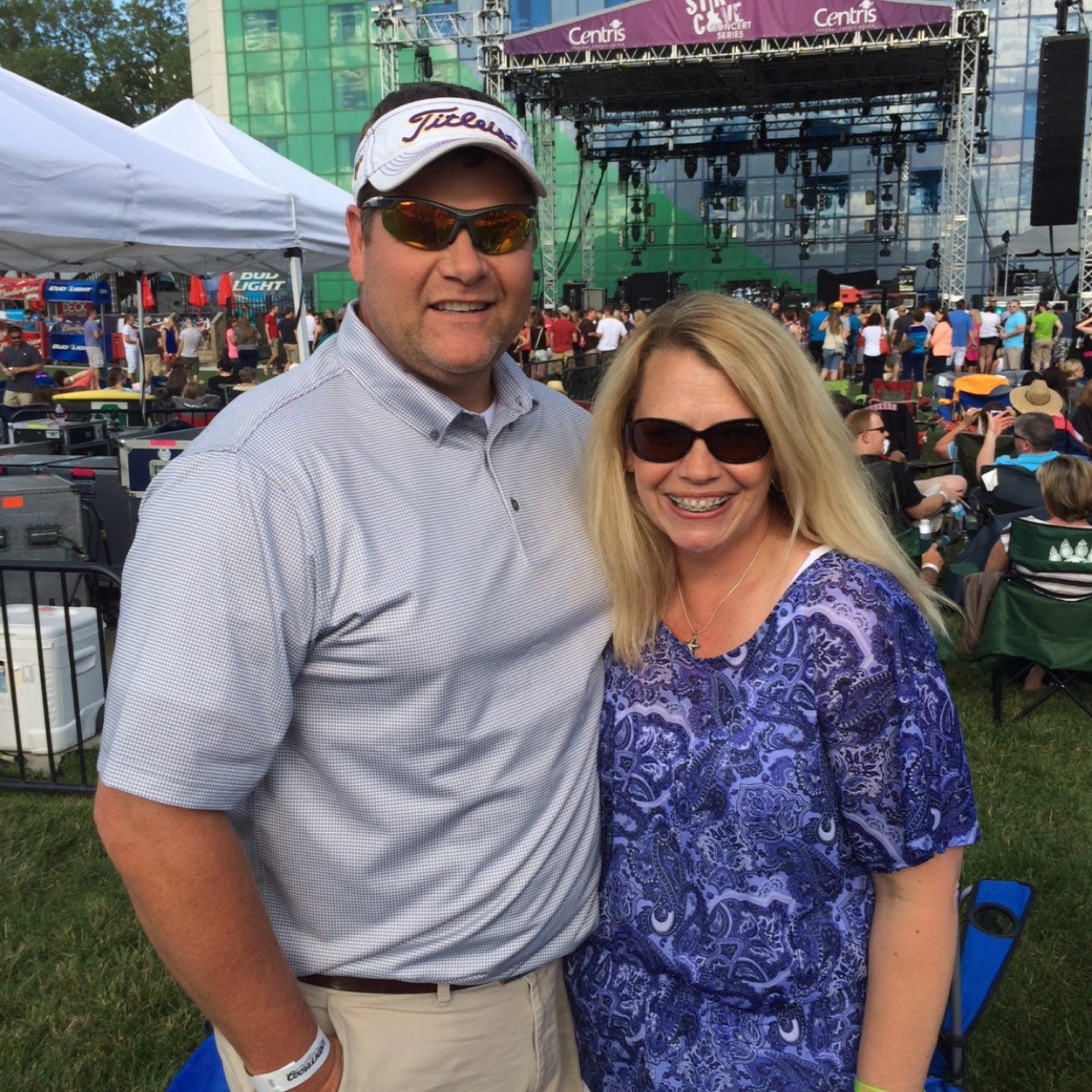 JulieKolpin's profile picture. Wife/mom/daughter/sister/friend.  I love to cook and entertain and I am grateful for everything that has happened in my life.