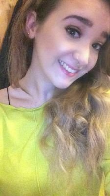 twennywan1's profile picture. barmanager/artstudent,   snapchat: ruubianne