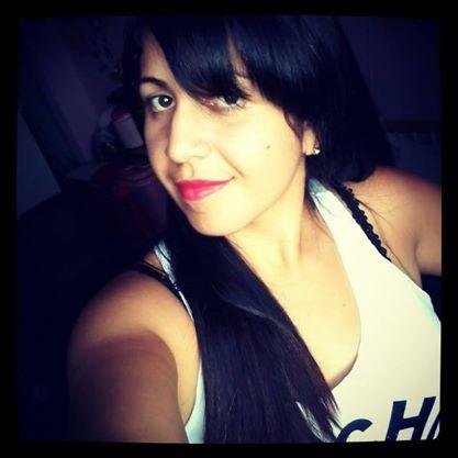 Simplesmente apaixonada por musica.