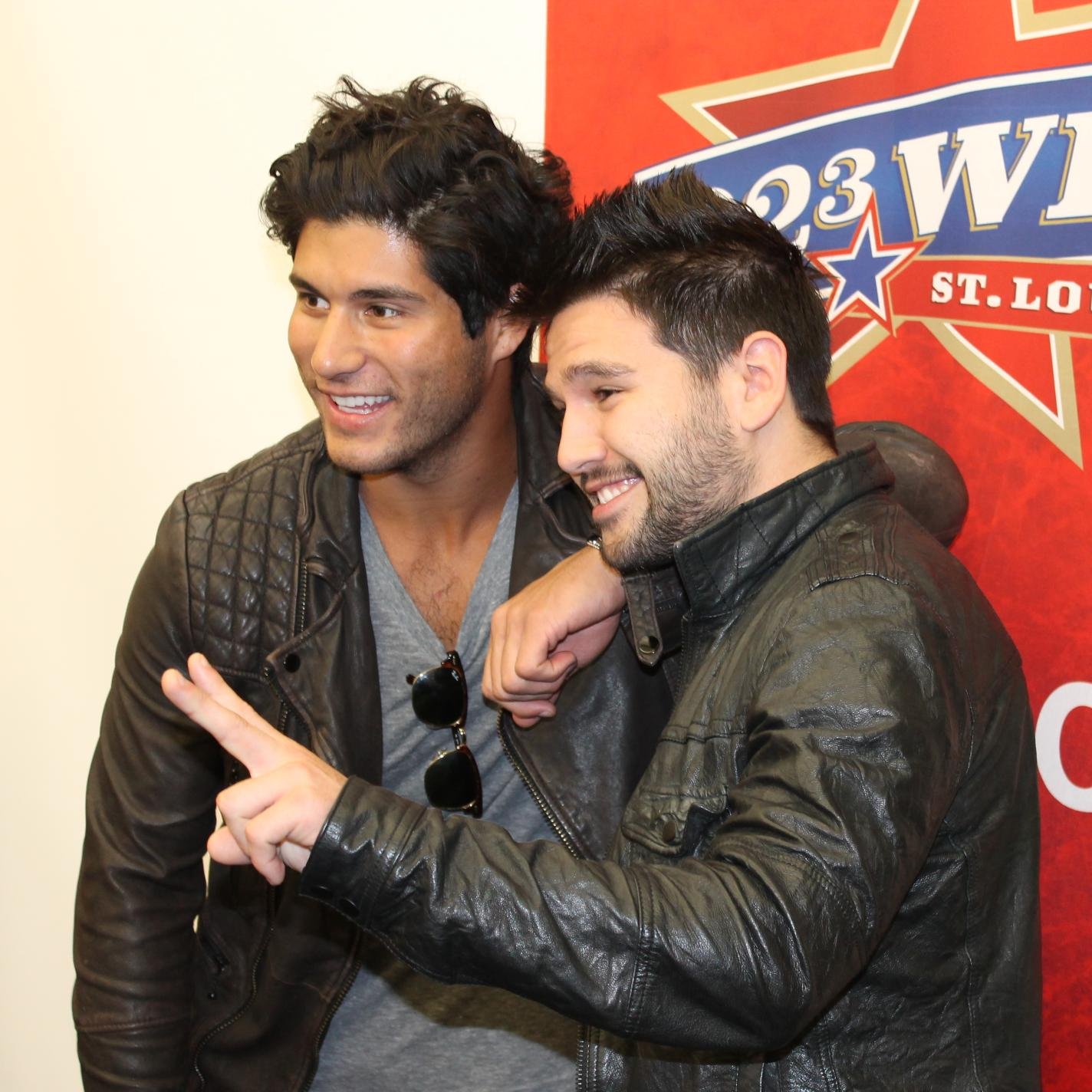 @danandshay proud #Dashers!!! #WhereItAllBeganTour ➕