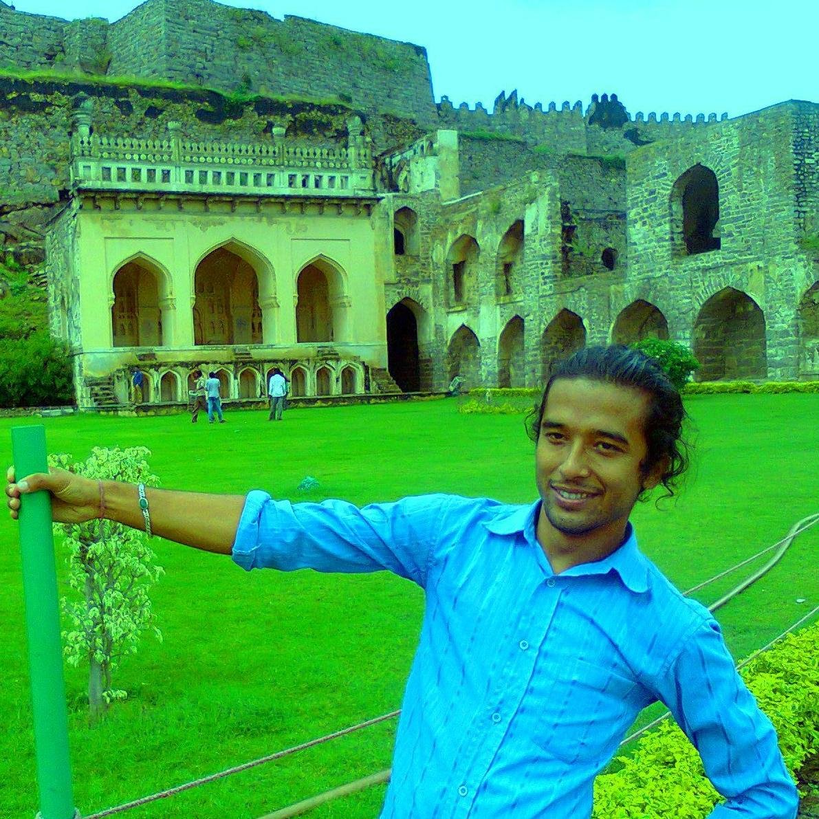 पाइन्ट मा डोकामा भन्दा धेरै प्वाल छन्.. रामपुरमा कृषि पढ्ने वरिष्ट ट्यापे हुँ.. फलो गर्नुस खाली हात फर्काउन्न... #love #jokes #Chatting, making #friends