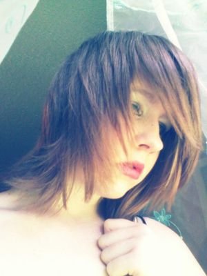 kik:StandUpWeAreUnited_ snapchat:darkened.souls  just a girl who like skateboarding and heavy metal I'm not the usual sweet child I am but the rebellious one