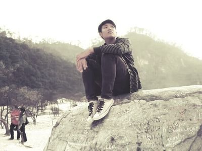 Name : Rikky Ginanjar Sekolah : SMP 02 LOSARI SMA 01 BANJARHARO Kuliah di MMTC Yogyakarta Asal Brebes Jawa tengah