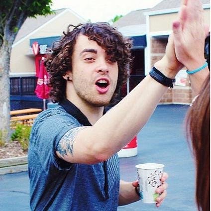 ▌▌▌Paramore, you me at six and blink-182. Fall in love with yourself.