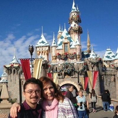carolynb1223's profile picture.