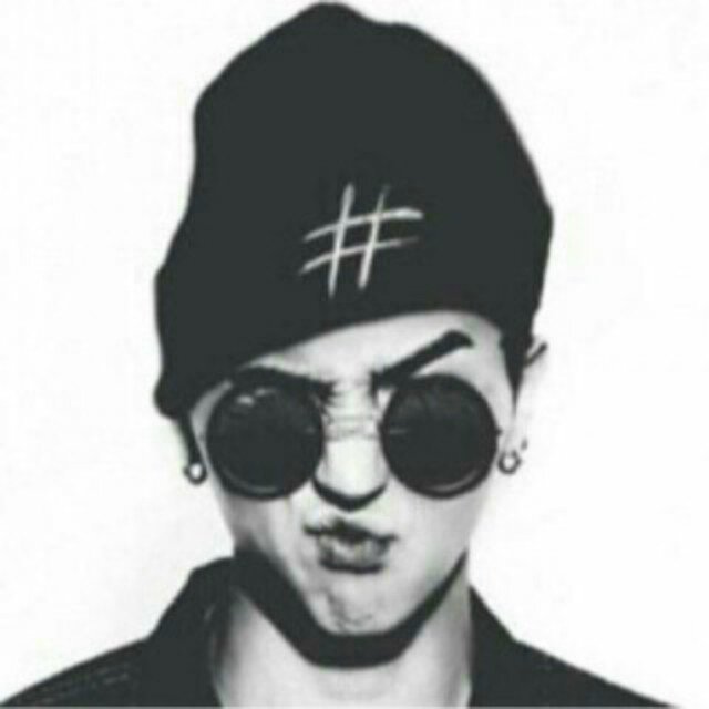 مجرد مغرد.                                                          кѕα.✽