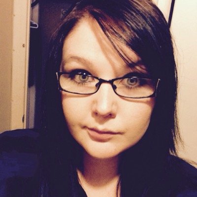 22 years young, mother of one. I like tattoos and having fun. Follow me, I'll follow you. We could be friends, cheers to you!!