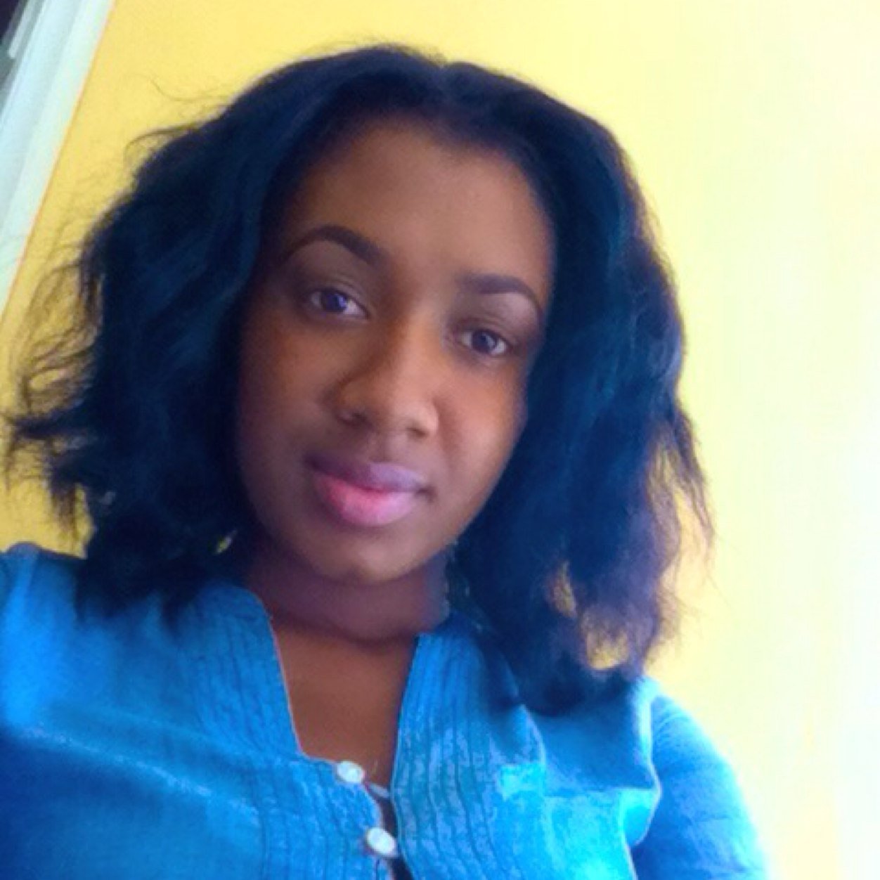 Must b 18 n older to follow..#Follow at ya own risk cuz I'm responsible fa wa I tweet nt hw u interpret it.. #TeamLeo #TeamPsych #TeamFollowBack #MakeupJunkie