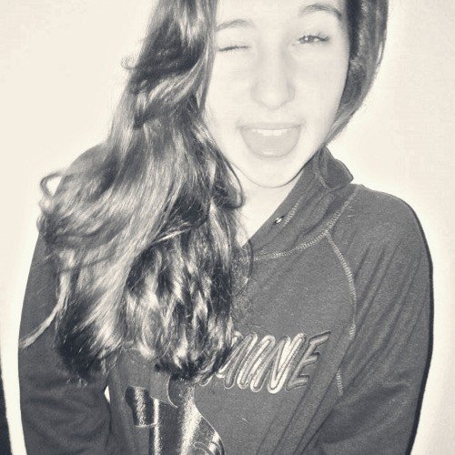 Irene_luv_'s profile picture. Shoes is  unic ..clothes are clothes me is me and you not change me Nicki minaj....